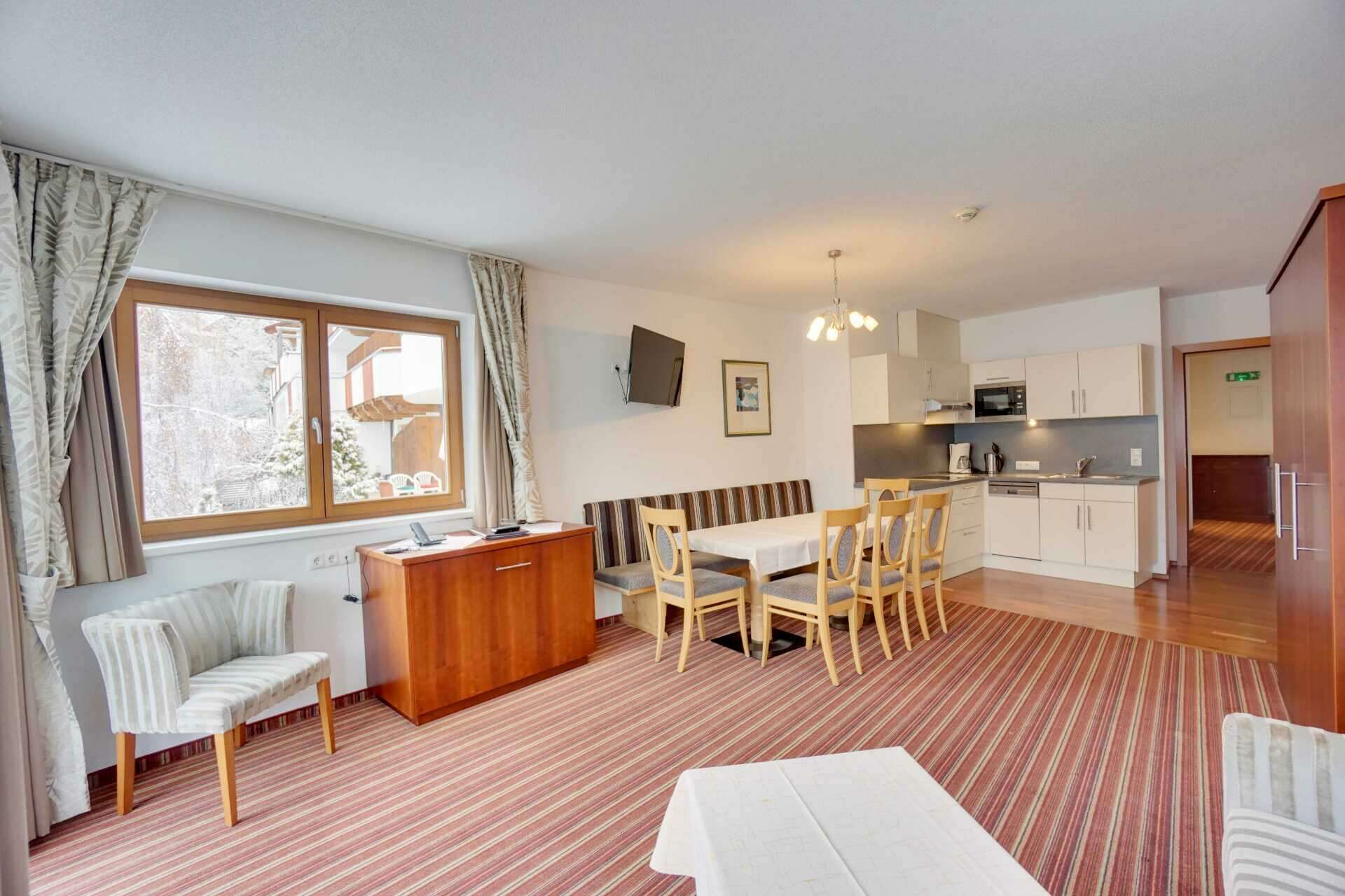 Wohnrzimmer mit Balkon Apartment Typ D